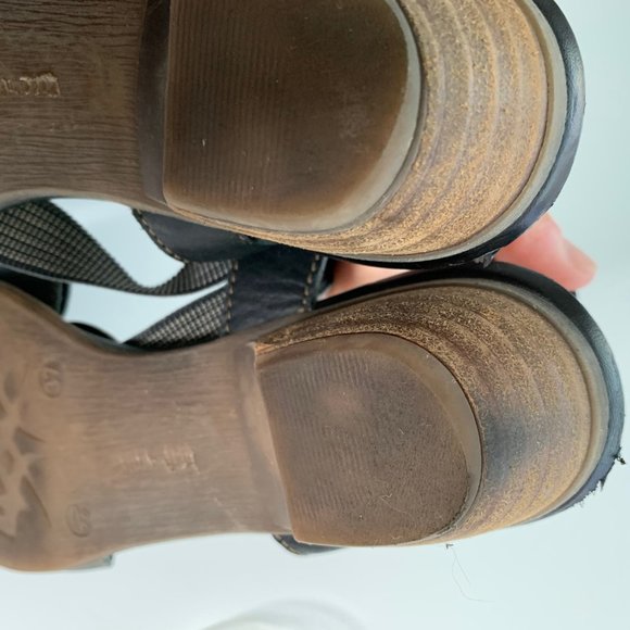 Remonte Medallion Stretch Strap Heeled Sandal - Picture 11 of 11